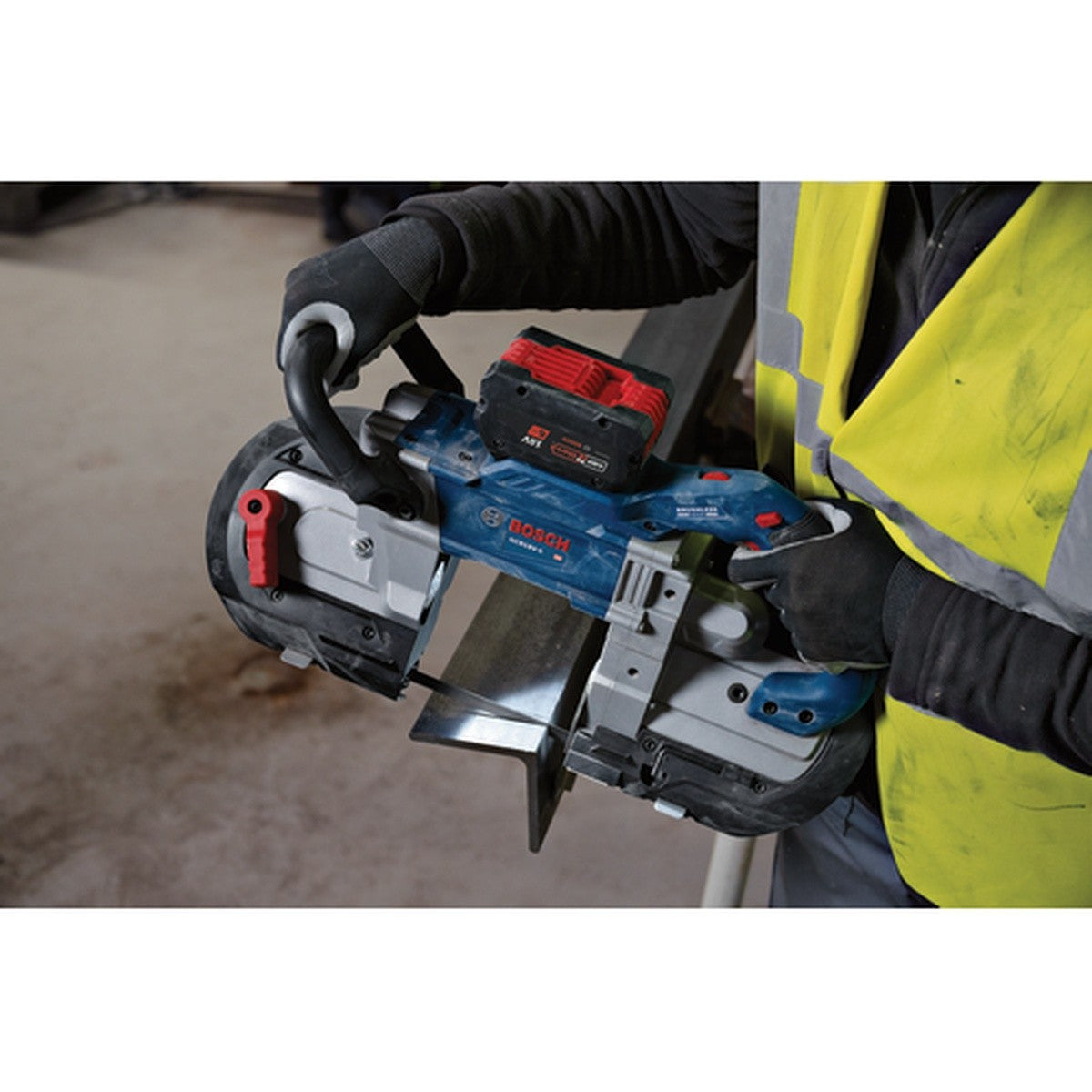 Bosch GCB18V-5B26 18V 5" Deep Cut Portable Band Saw Kit with Charger and Tool Bag (2 Batteries)