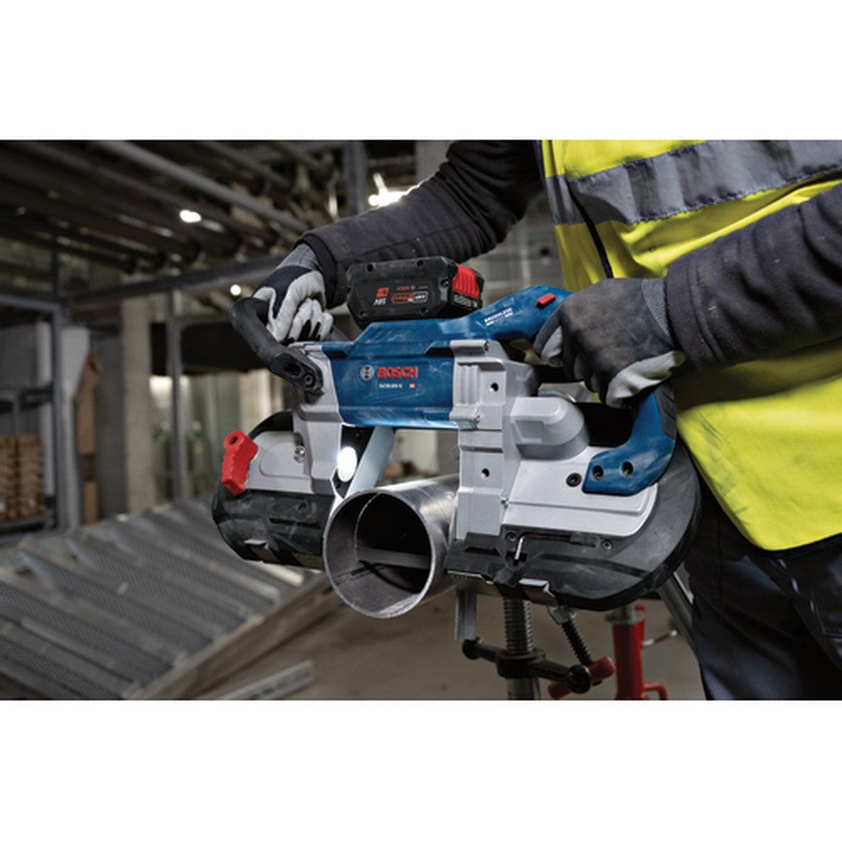 Bosch GCB18V-5B26 18V 5" Deep Cut Portable Band Saw Kit with Charger and Tool Bag (2 Batteries)