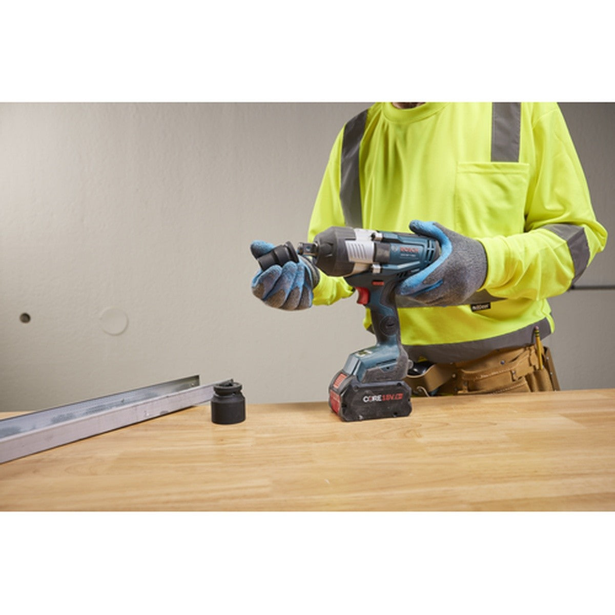 Bosch GDS18V-1180CB28 18V 3/4" High Torque Impact Wrench Kit with Friction Ring and Thru-Hole (2 Batteries, 1 Charger)
